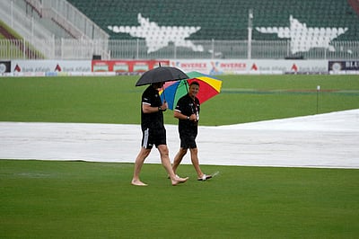 வங்கதேசம் - பாக். டெஸ்ட்: முதல் நாள் ஆட்டம் மழையால் ரத்து!